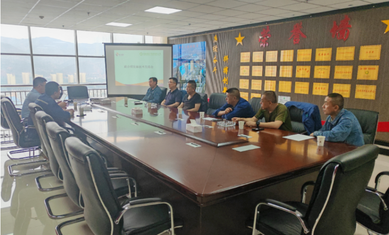 兄弟同心 合作共贏——鋁電解智能裝備與技術(shù)研發(fā)聯(lián)合體開展技術(shù)交流座談